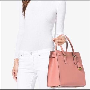 Authentic Michael Kors beautiful tote bag.